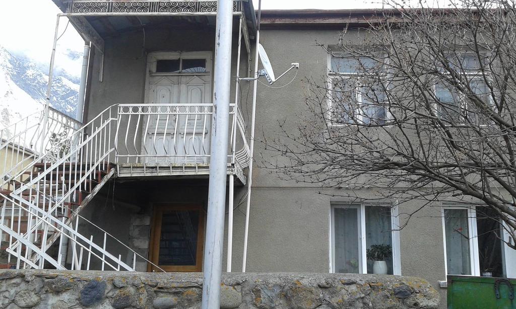 Guest House Dodo Kazbegi Bagian luar foto